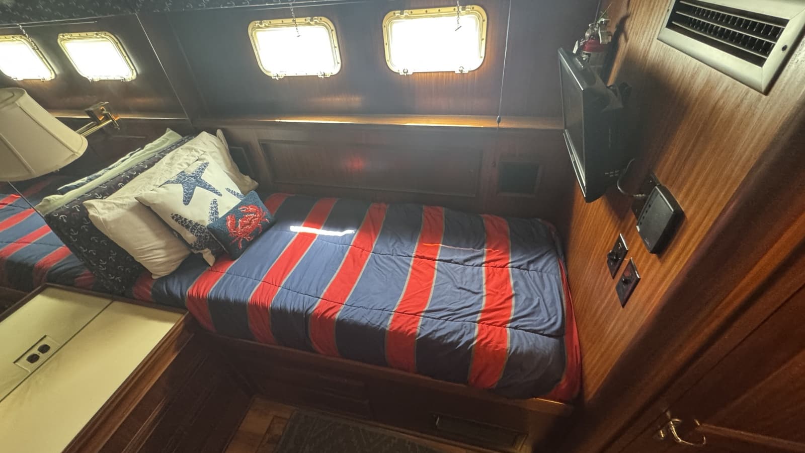 1985 Hatteras 53 Extended Deckhouse - Photo 56