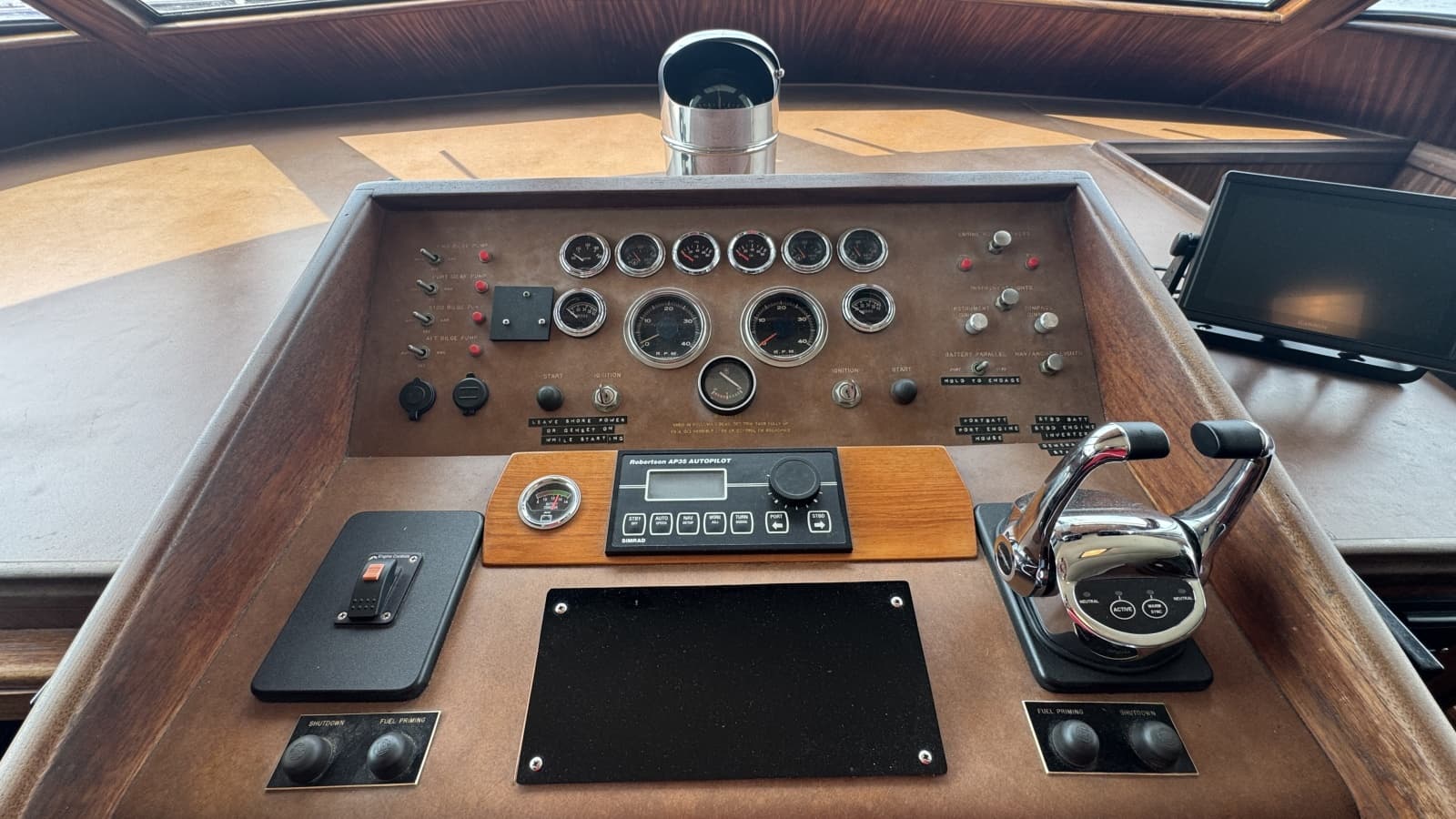 1985 Hatteras 53 Extended Deckhouse - Photo 28