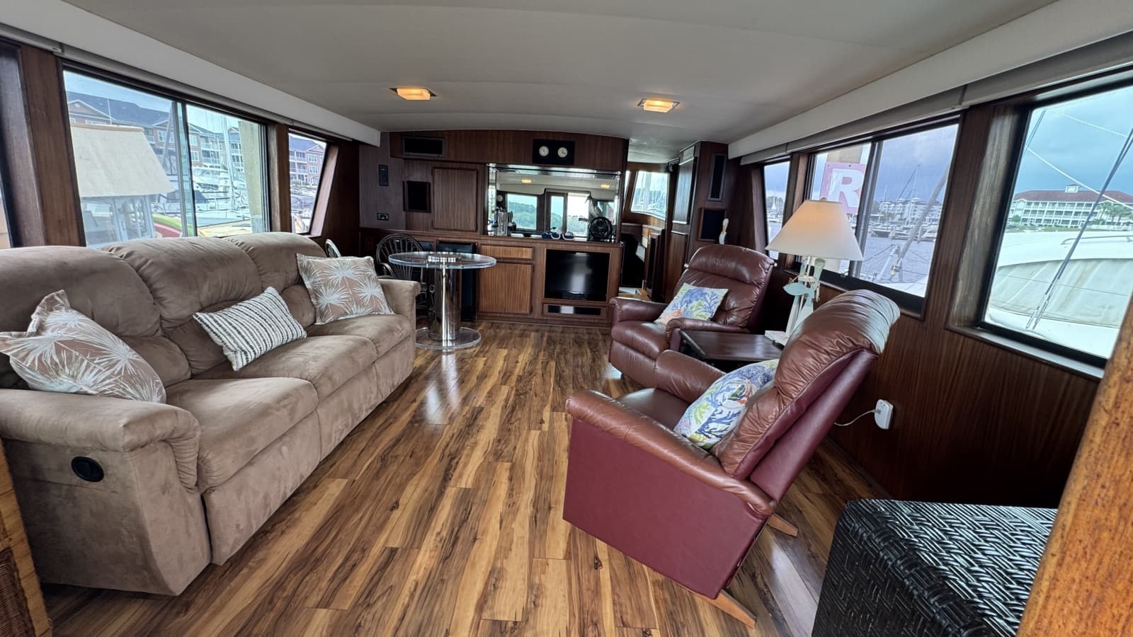 1985 Hatteras 53 Extended Deckhouse - Photo 17