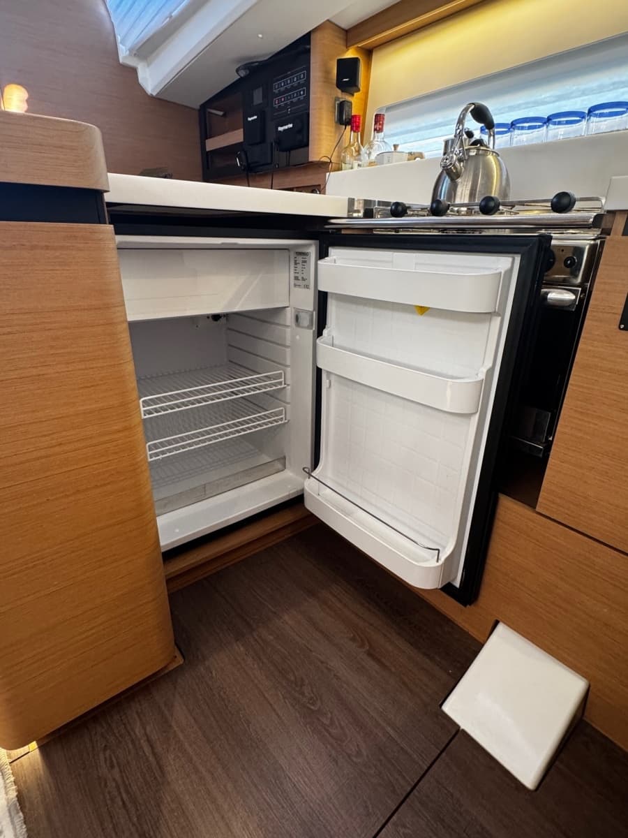 2022 Jeanneau 440 - Photo 6