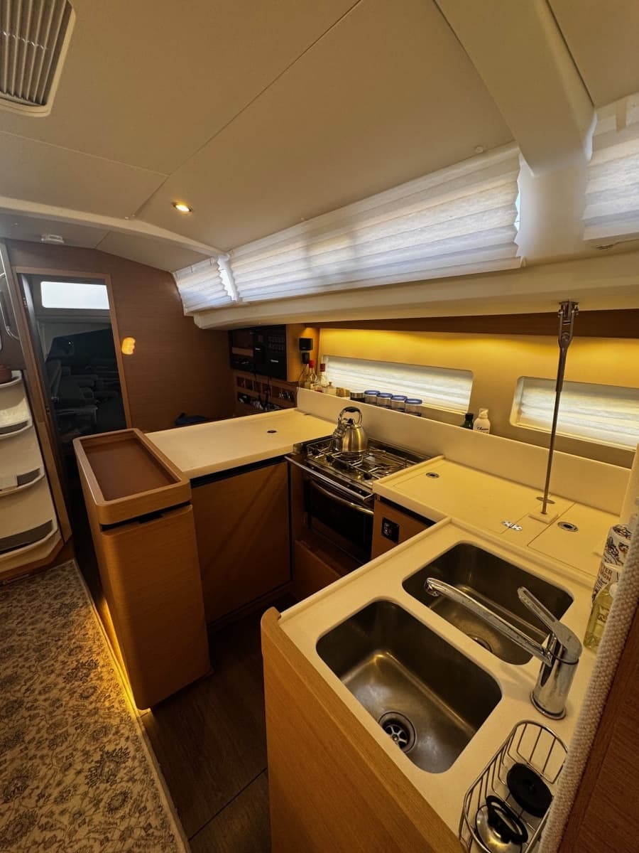 2022 Jeanneau 440 - Photo 4