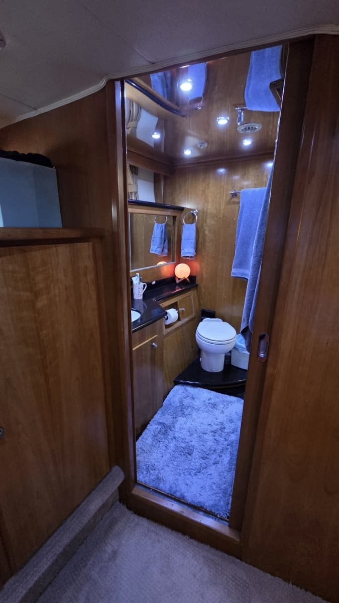 2007 Navigator 5400 - Photo 53