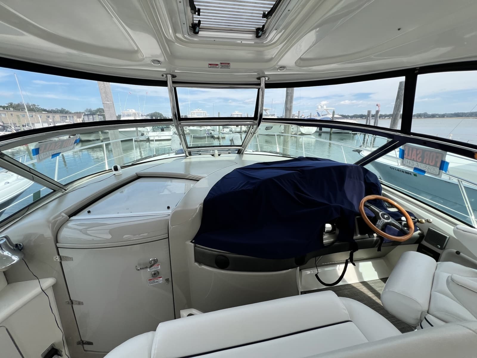 2006 Sea Ray 440 Sundancer - Photo 8