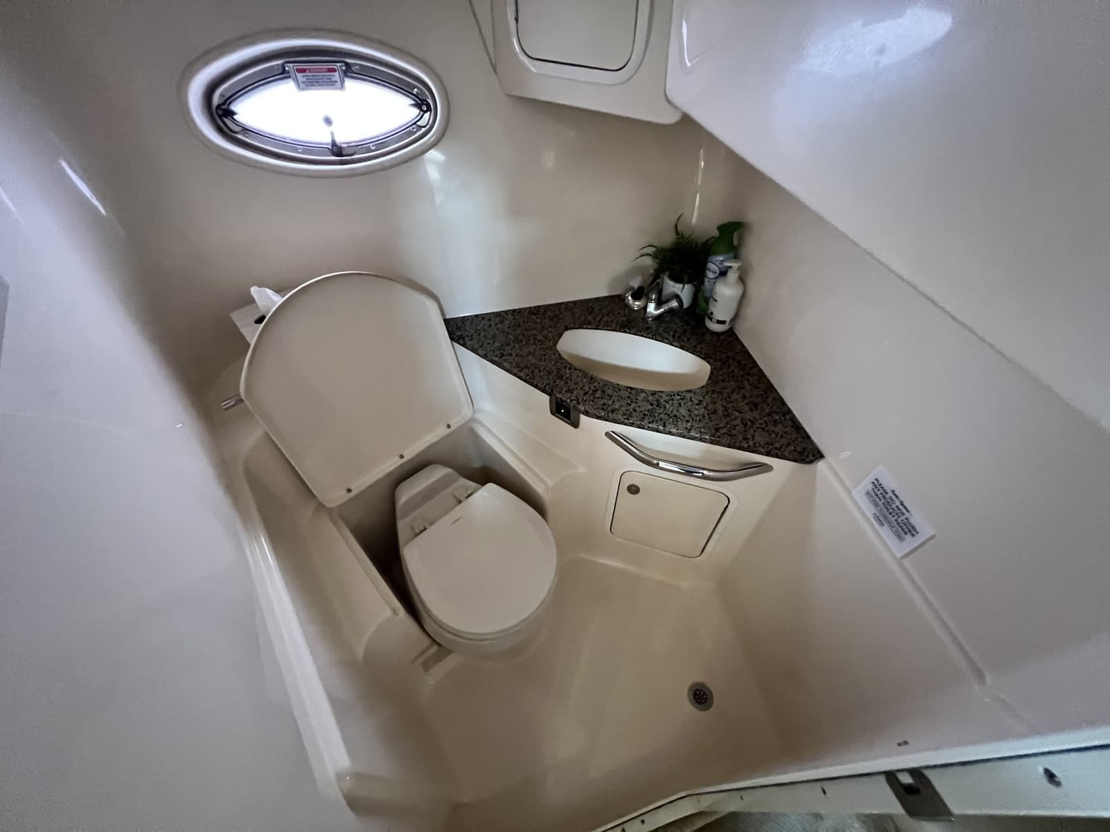 2006 Sea Ray 440 Sundancer - Photo 20