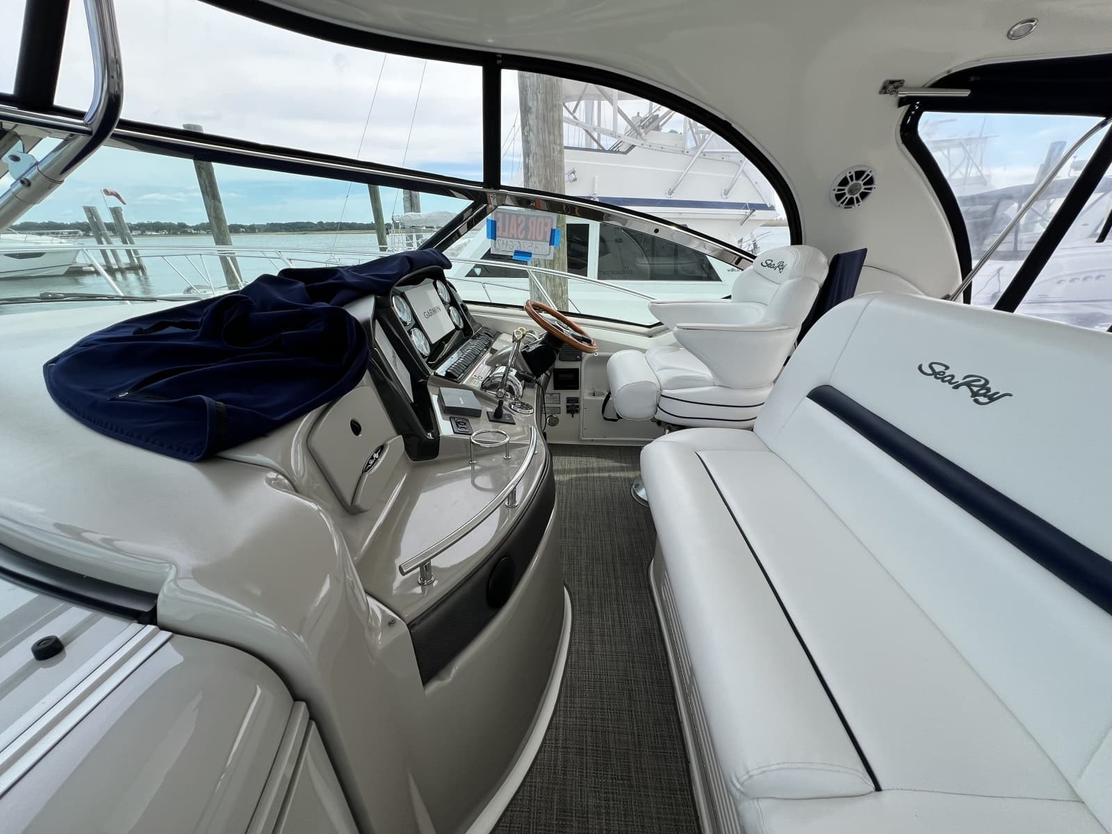 2006 Sea Ray 440 Sundancer - Photo 12