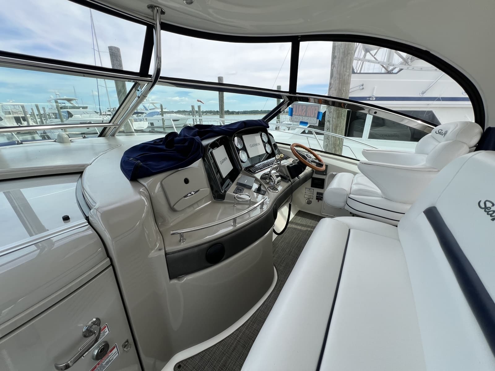 2006 Sea Ray 440 Sundancer - Photo 11