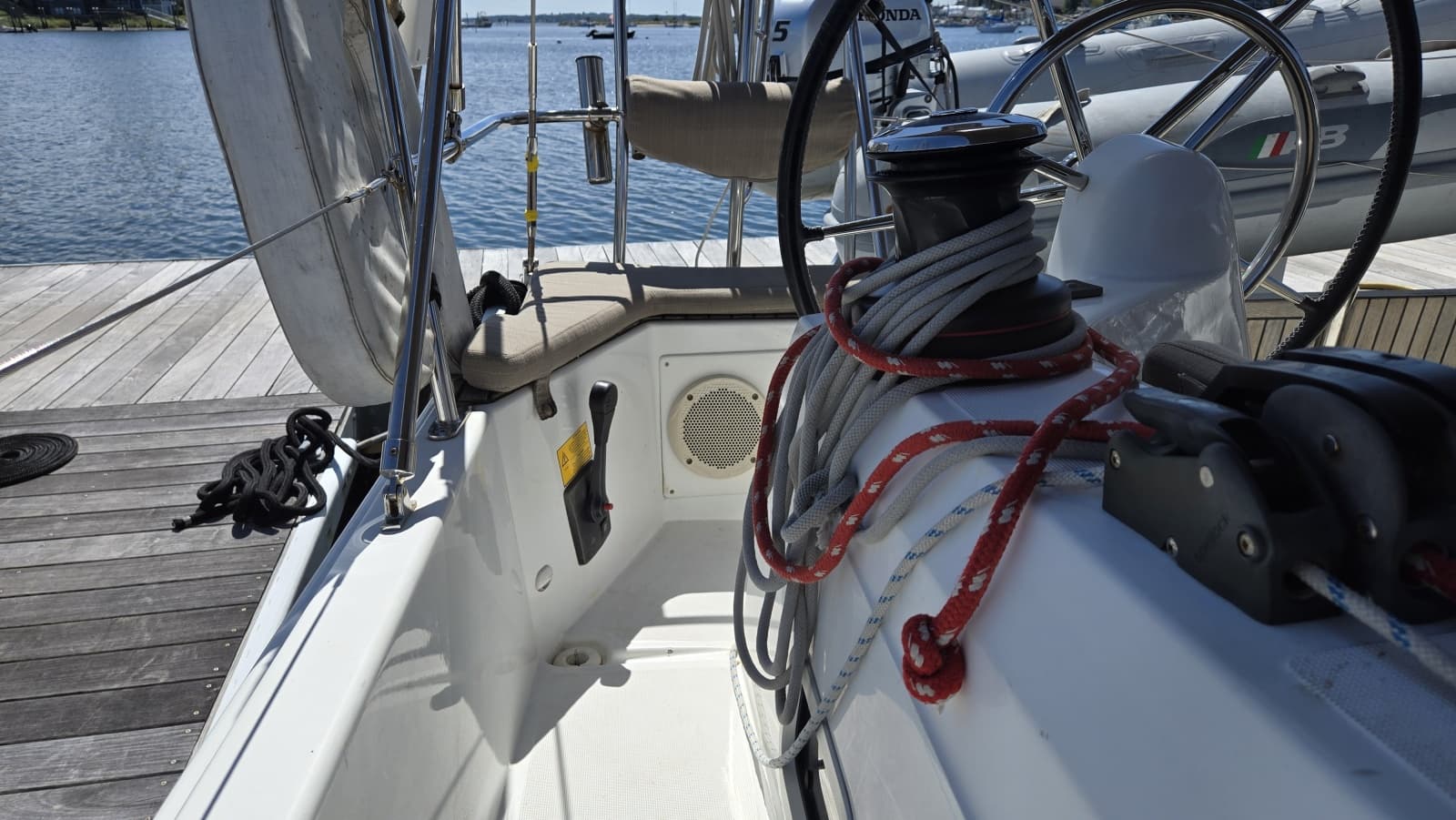 2020 Jeanneau Sun Odyssey 410 - Photo 9