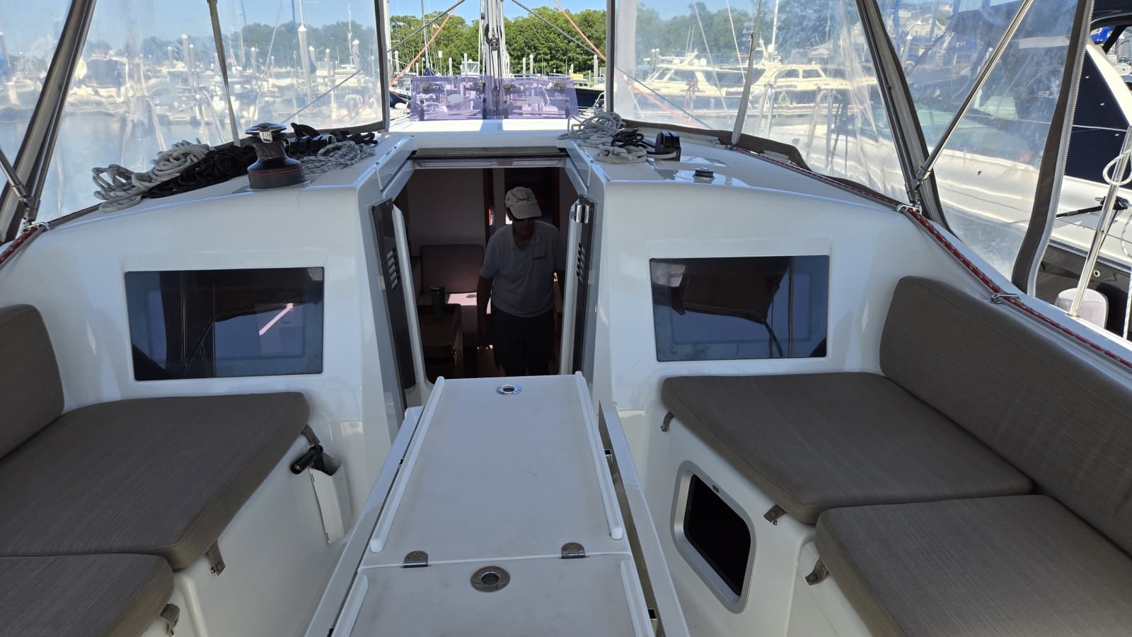 2020 Jeanneau Sun Odyssey 410 - Photo 13