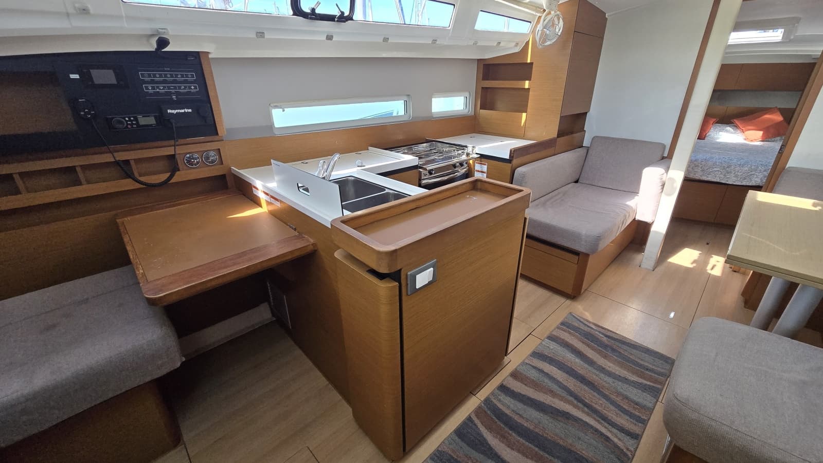 2020 Jeanneau Sun Odyssey 410 - Photo 30