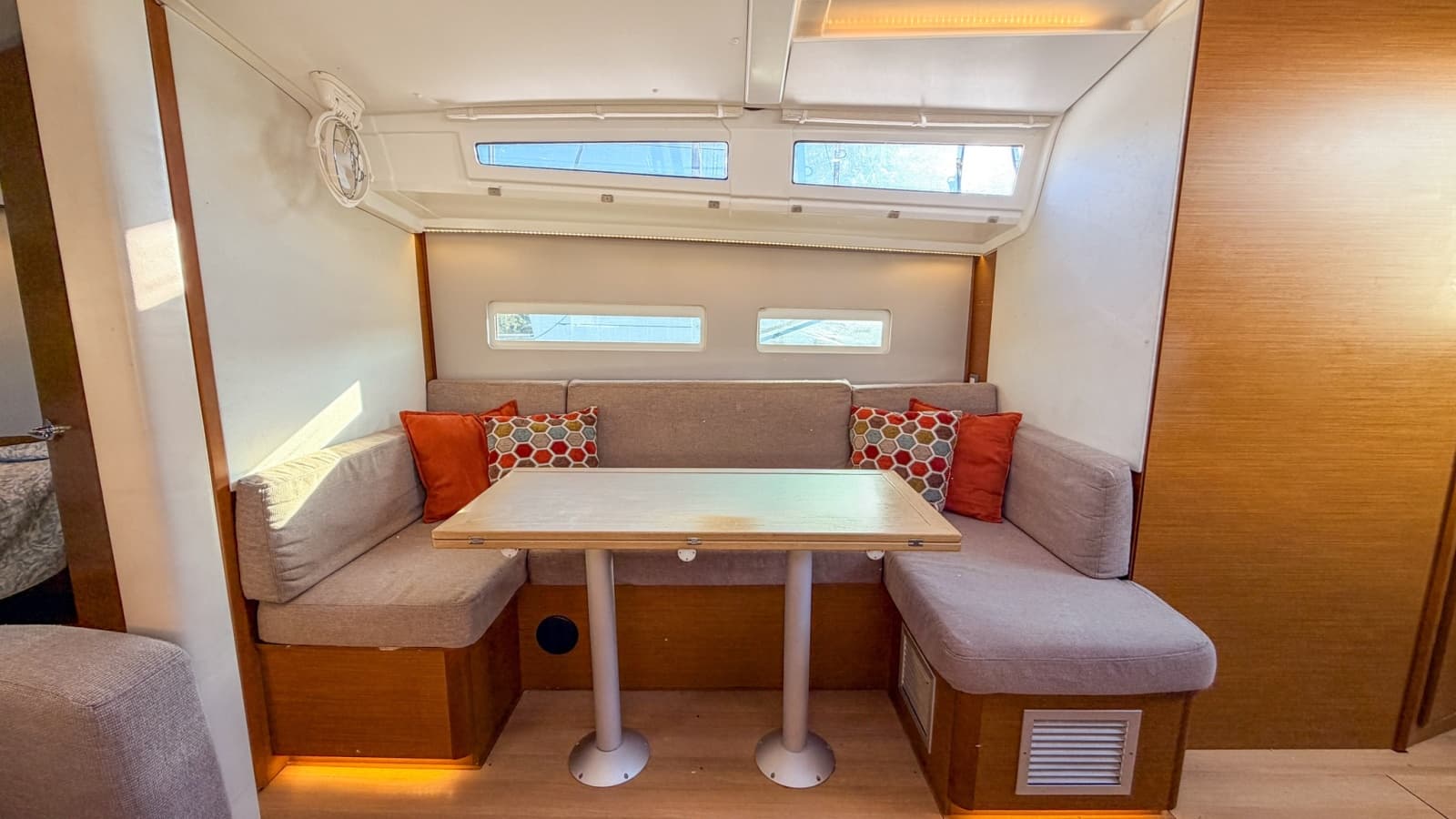 2020 Jeanneau Sun Odyssey 410 - Photo 19