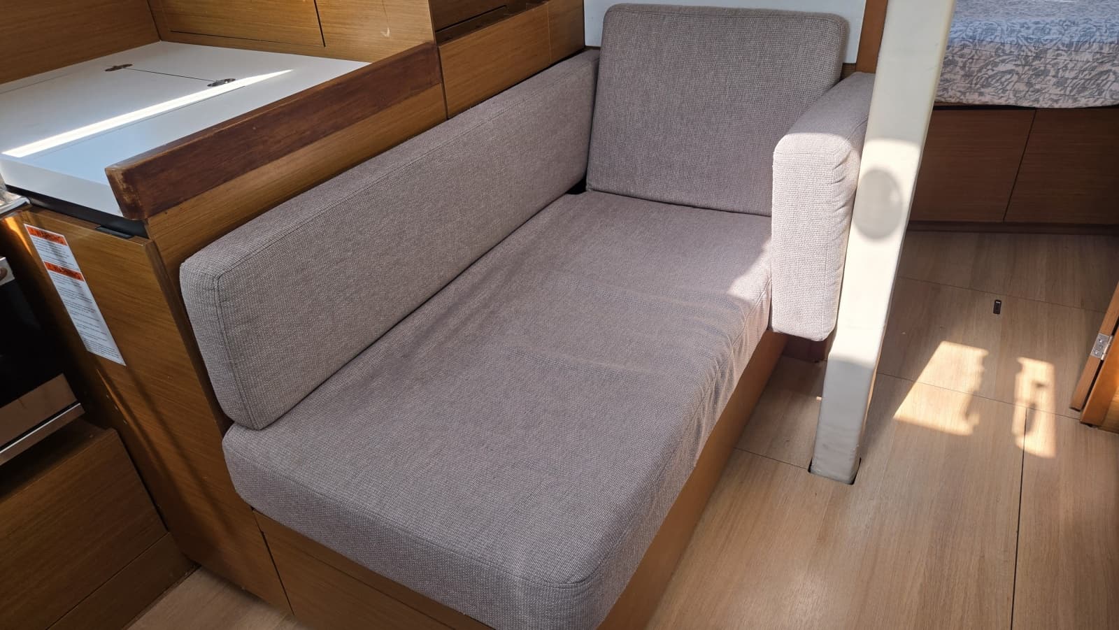 2020 Jeanneau Sun Odyssey 410 - Photo 38