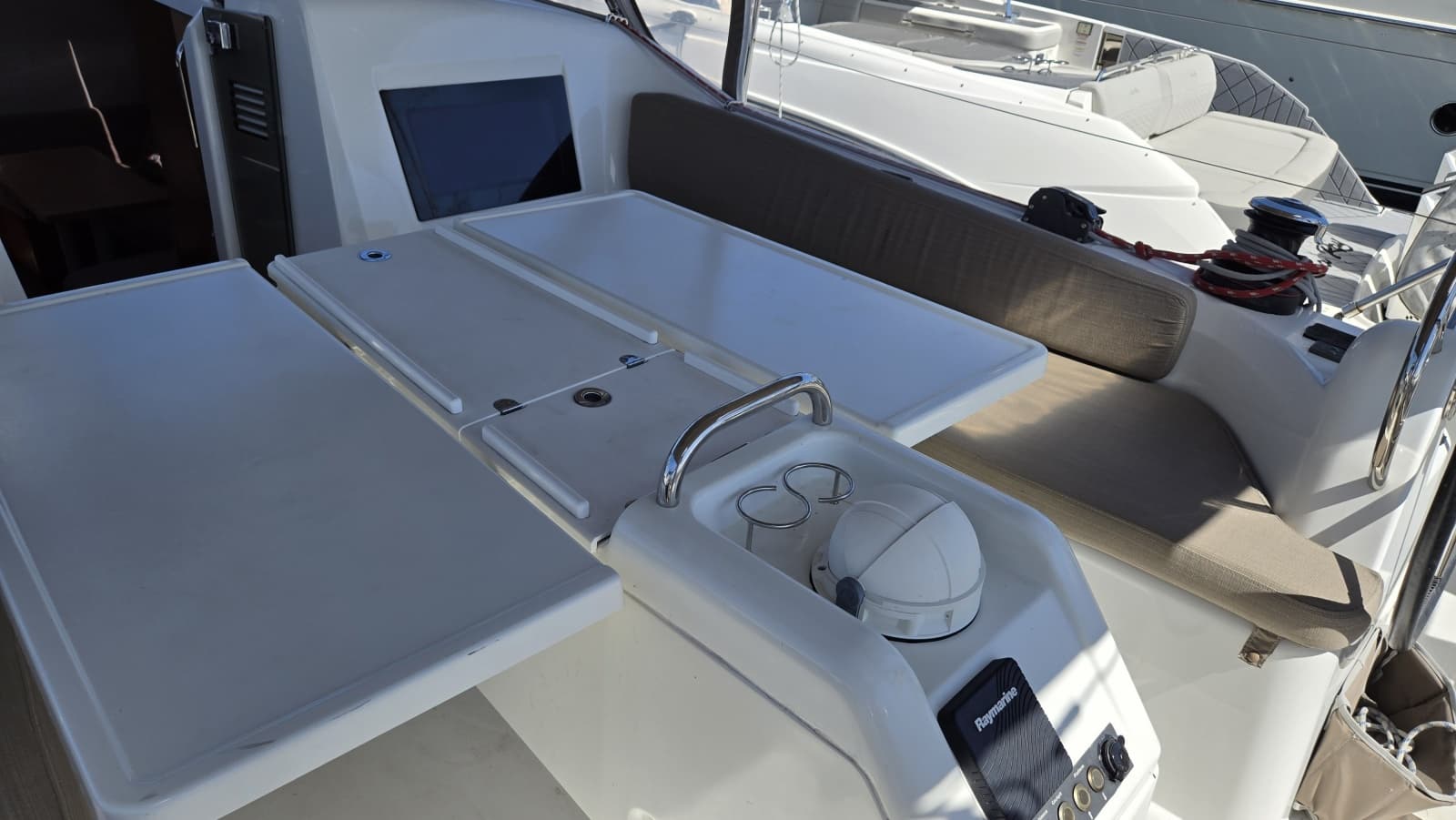 2020 Jeanneau Sun Odyssey 410 - Photo 14