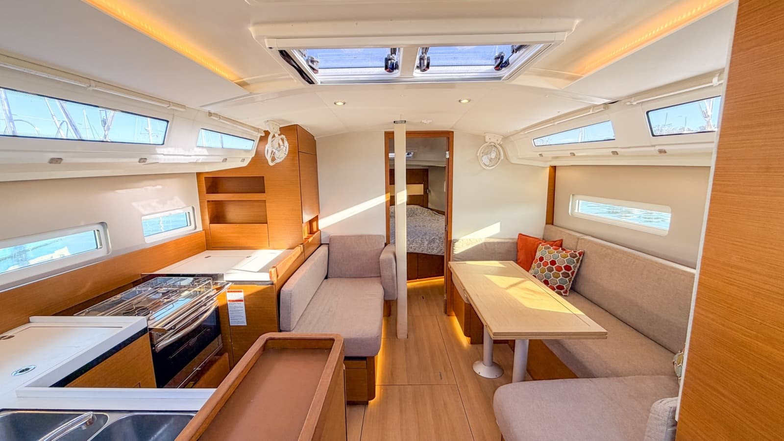 2020 Jeanneau Sun Odyssey 410 - Photo 17