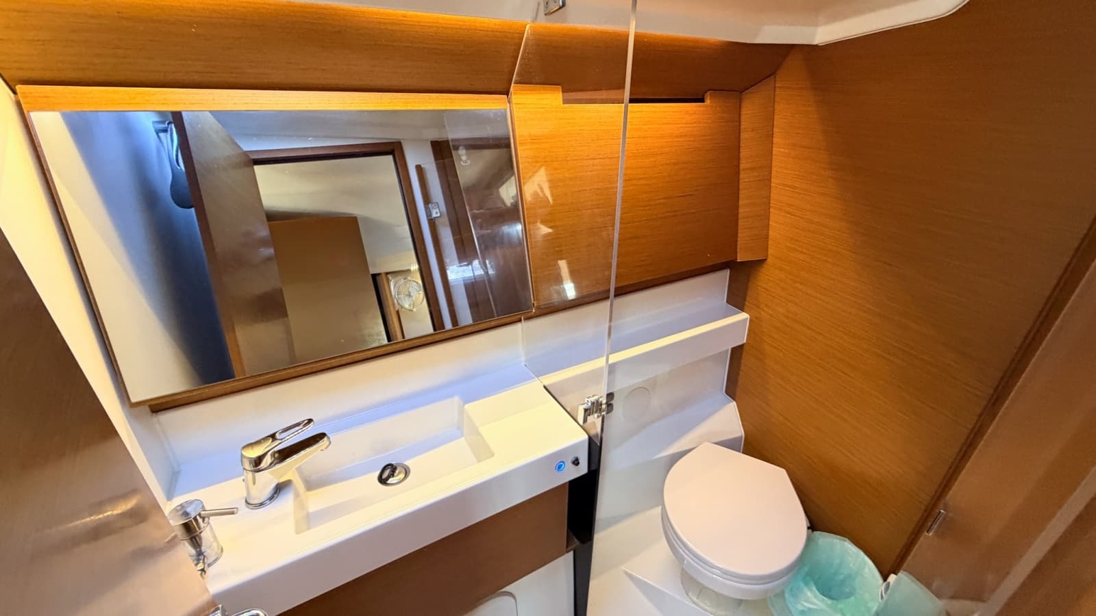 2020 Jeanneau Sun Odyssey 410 - Photo 31