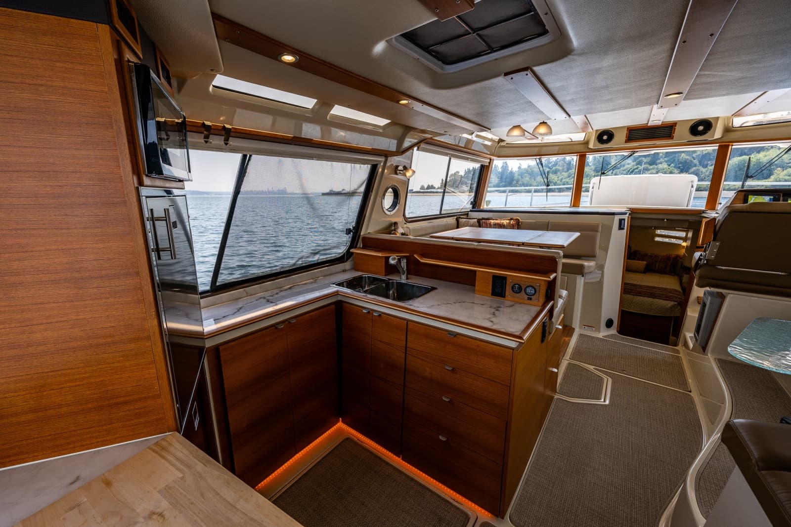 2020 Ranger Tugs 41 CB - Photo 22