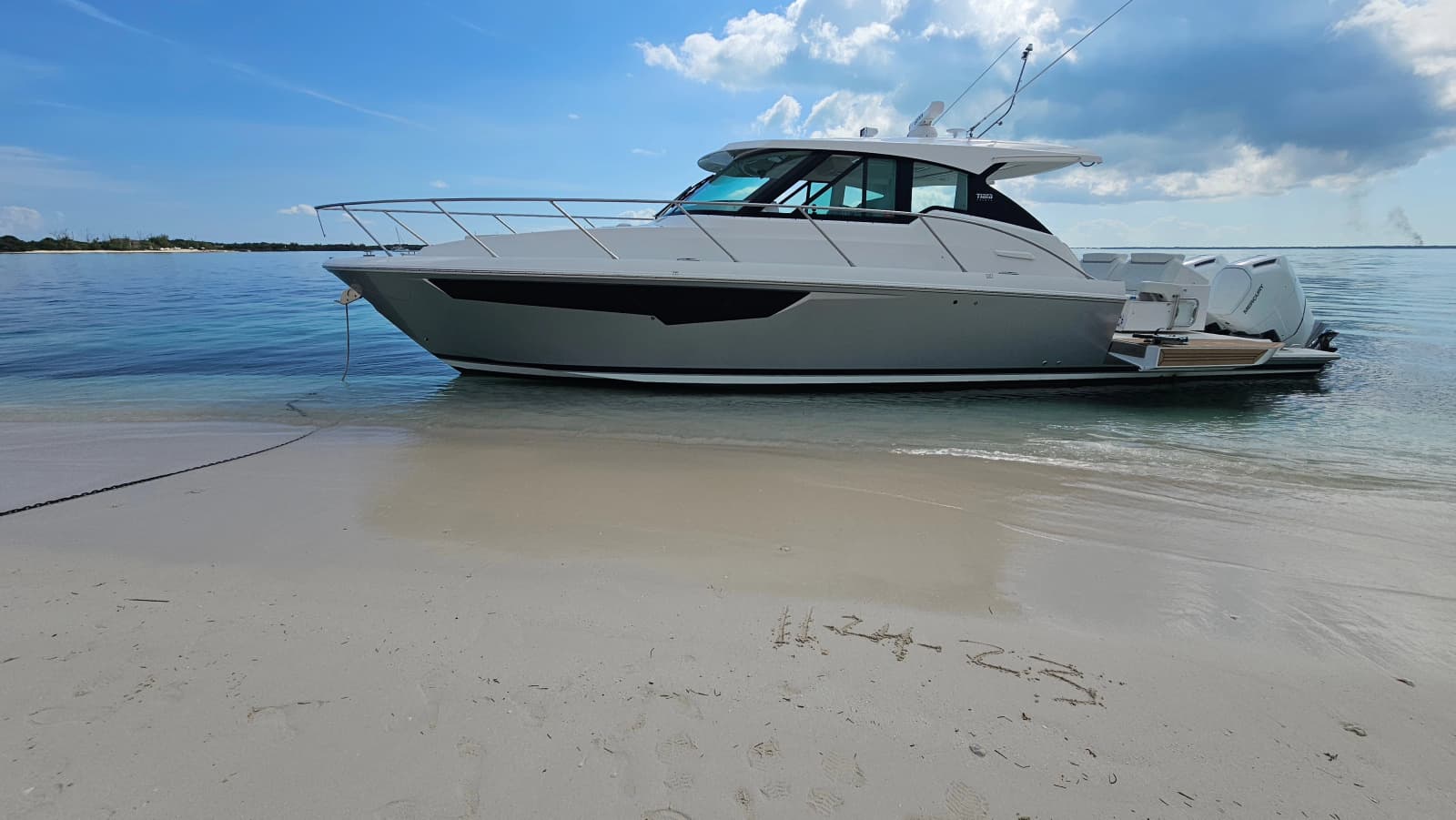 2022 Tiara Yachts 43 LE - Photo 5