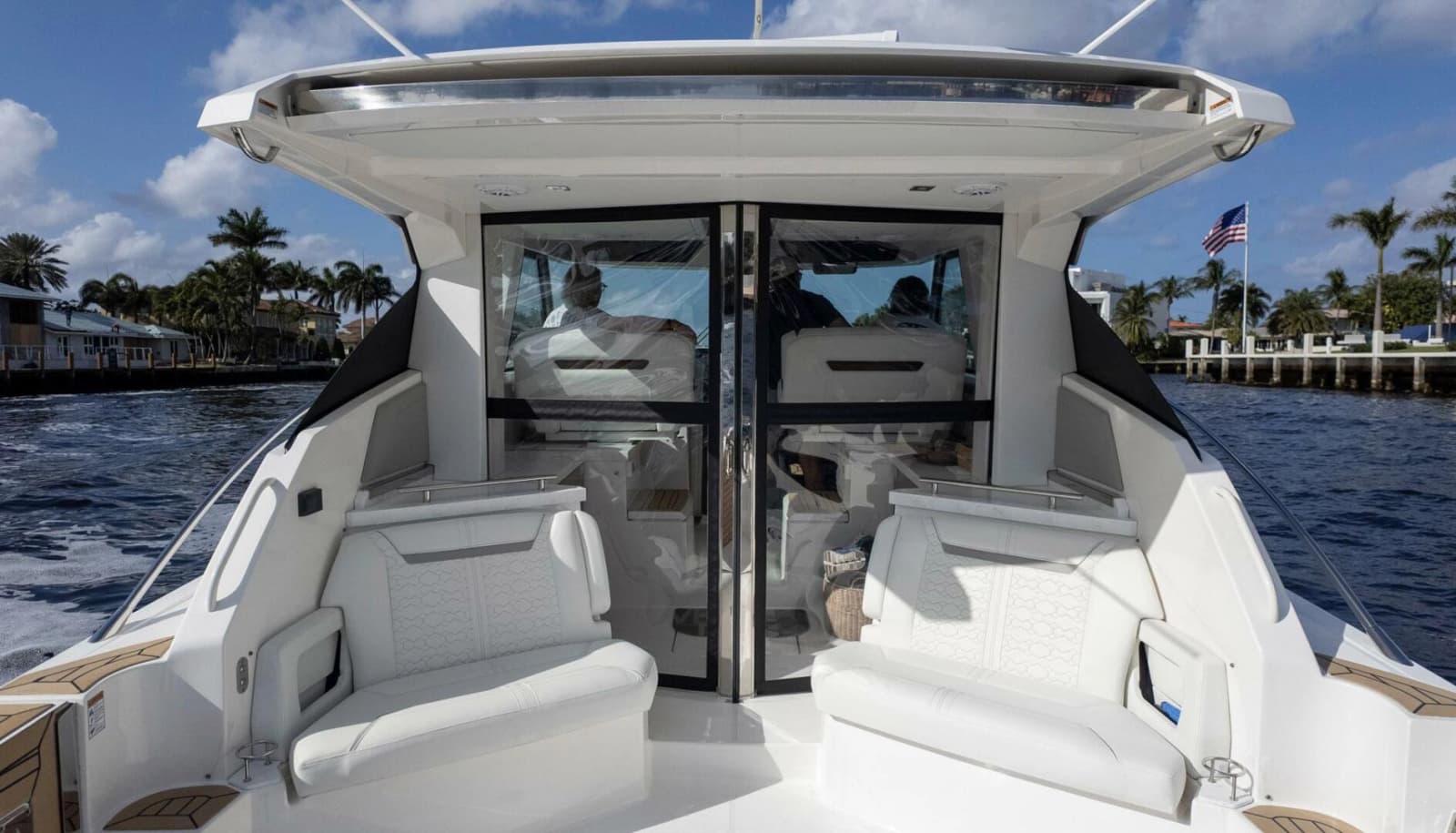 2022 Tiara Yachts 43 LE - Photo 25