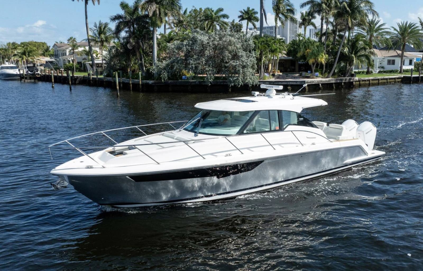 2022 Tiara Yachts 43 LE - Photo 2