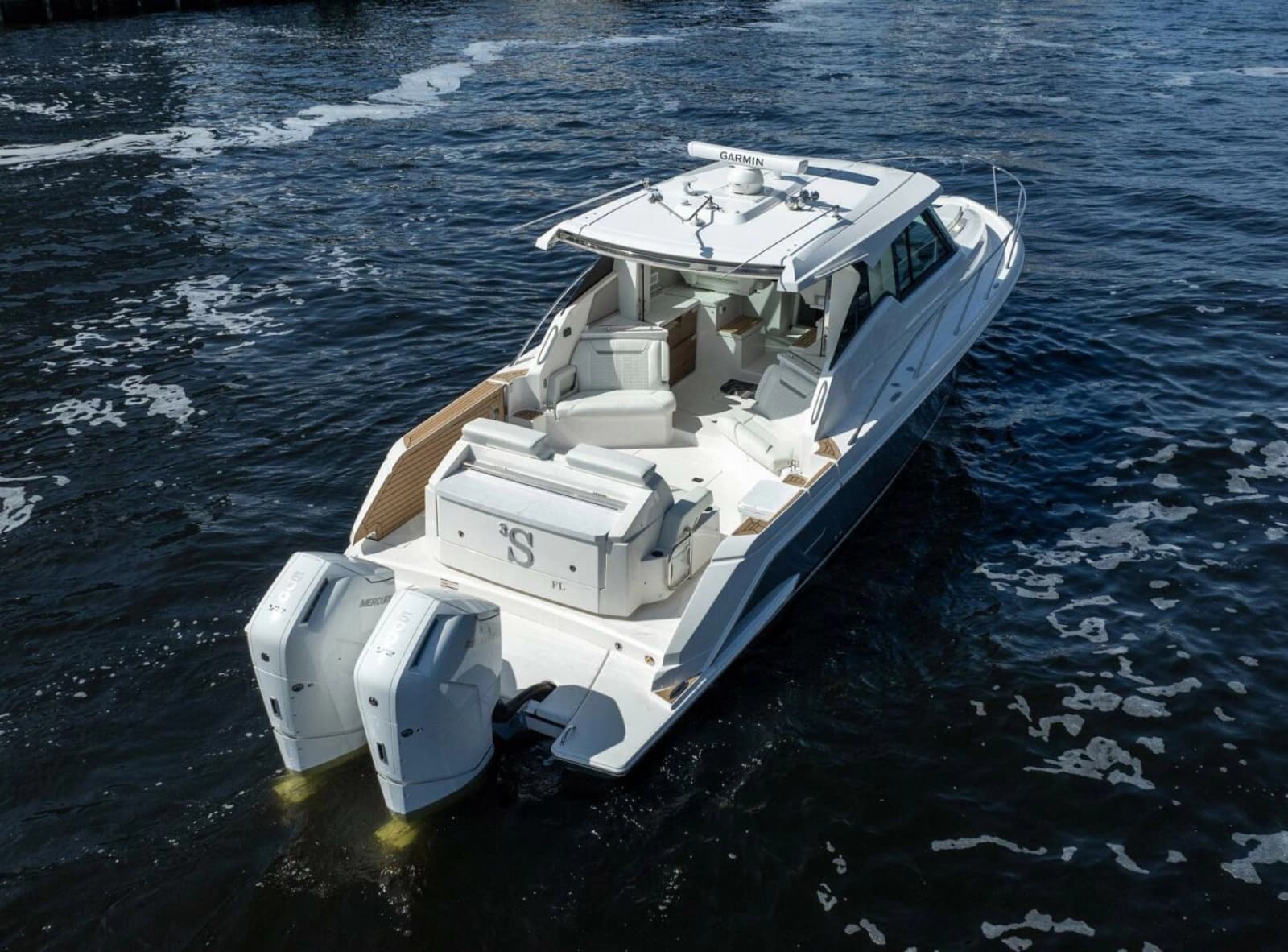 2022 Tiara Yachts 43 LE - Photo 8