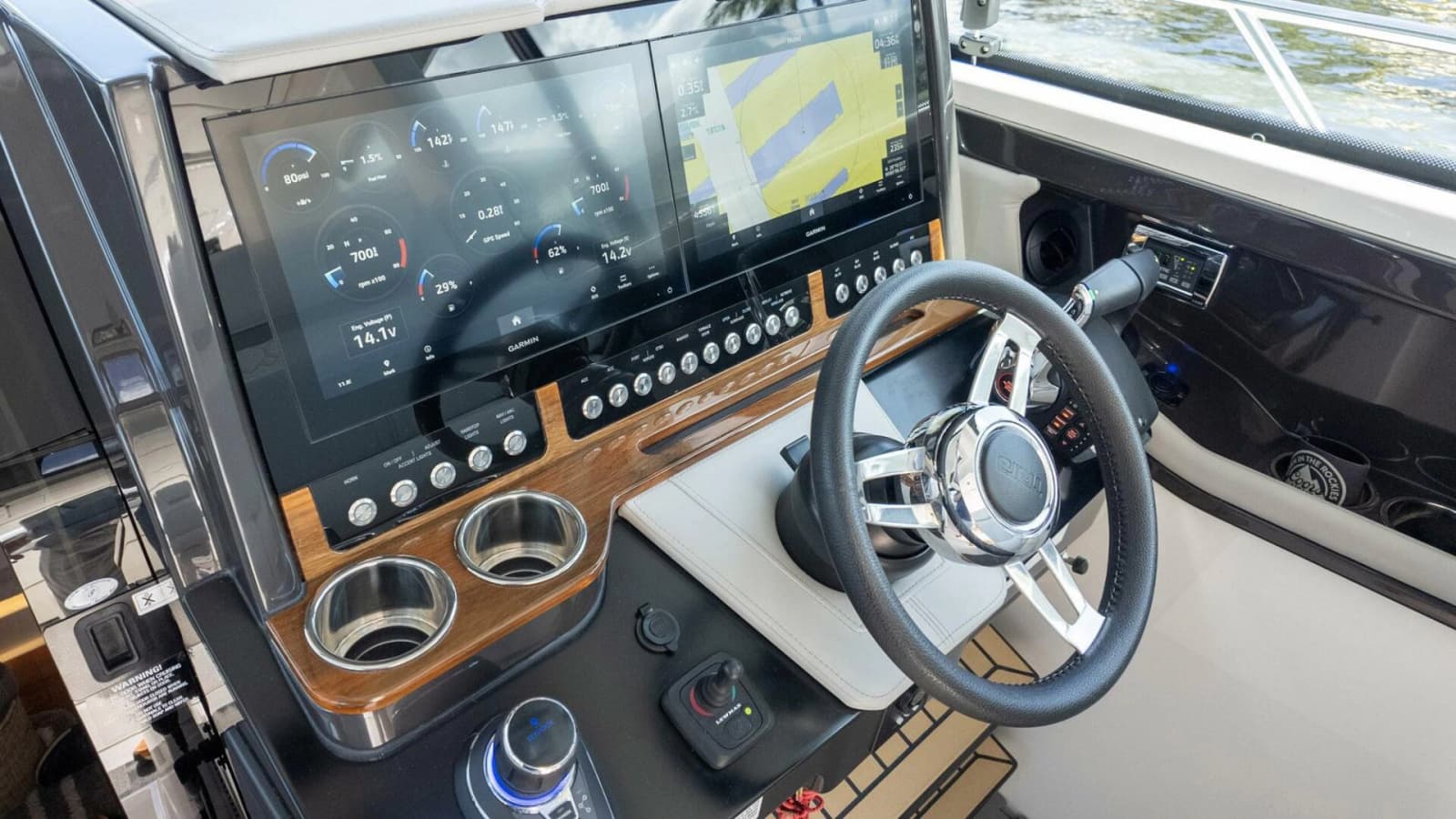 2022 Tiara Yachts 43 LE - Photo 34
