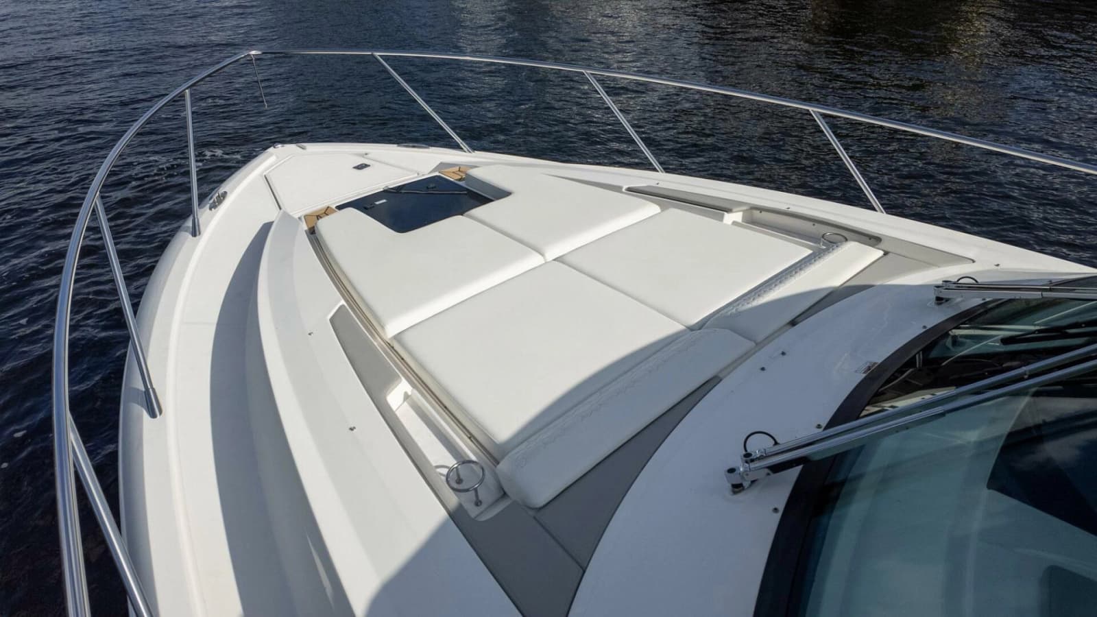 2022 Tiara Yachts 43 LE - Photo 46