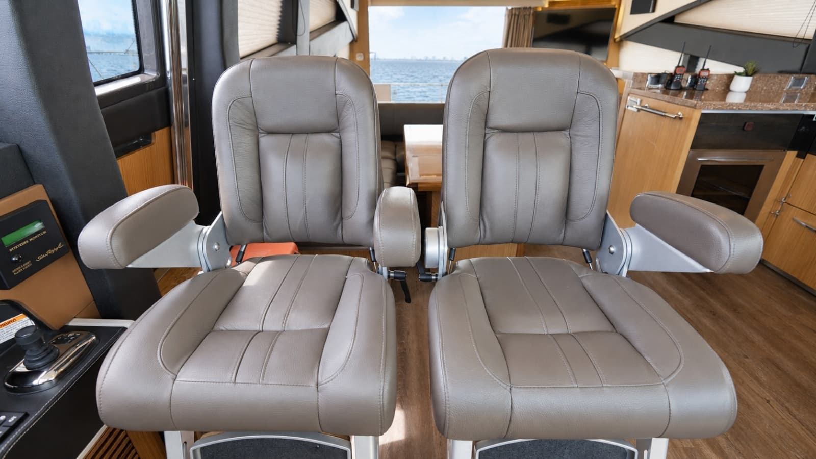 2016 Sea Ray L650 Fly - Photo 17