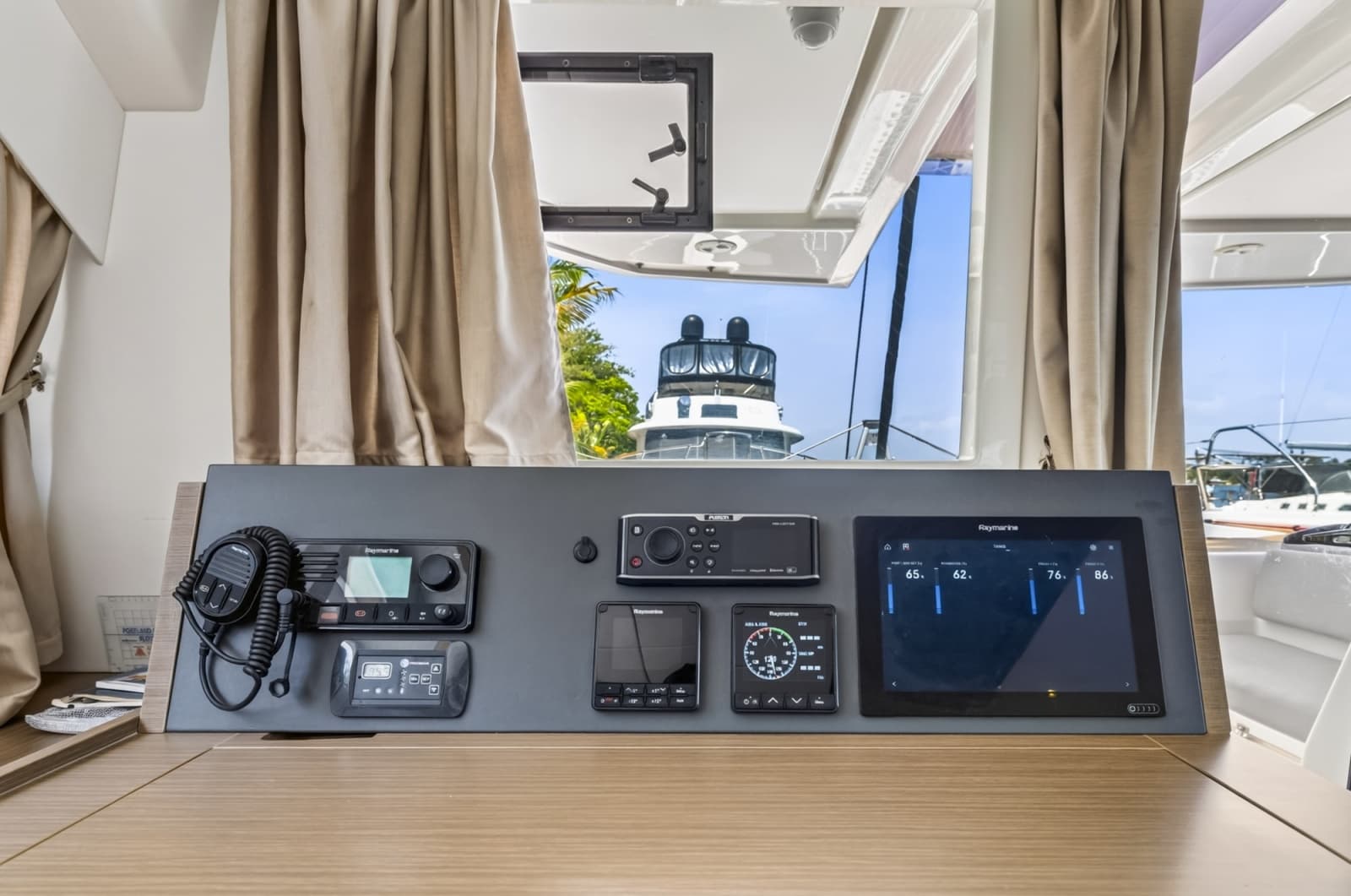 2022 Leopard 50 - Photo 46