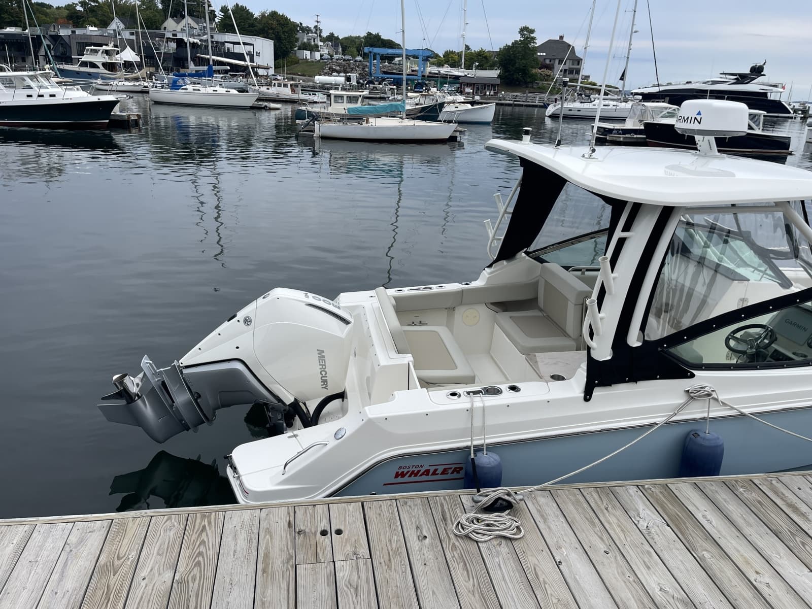 2023 Boston Whaler  - Photo 4
