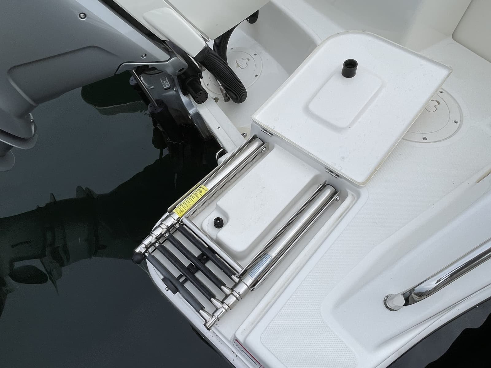 2023 Boston Whaler  - Photo 40
