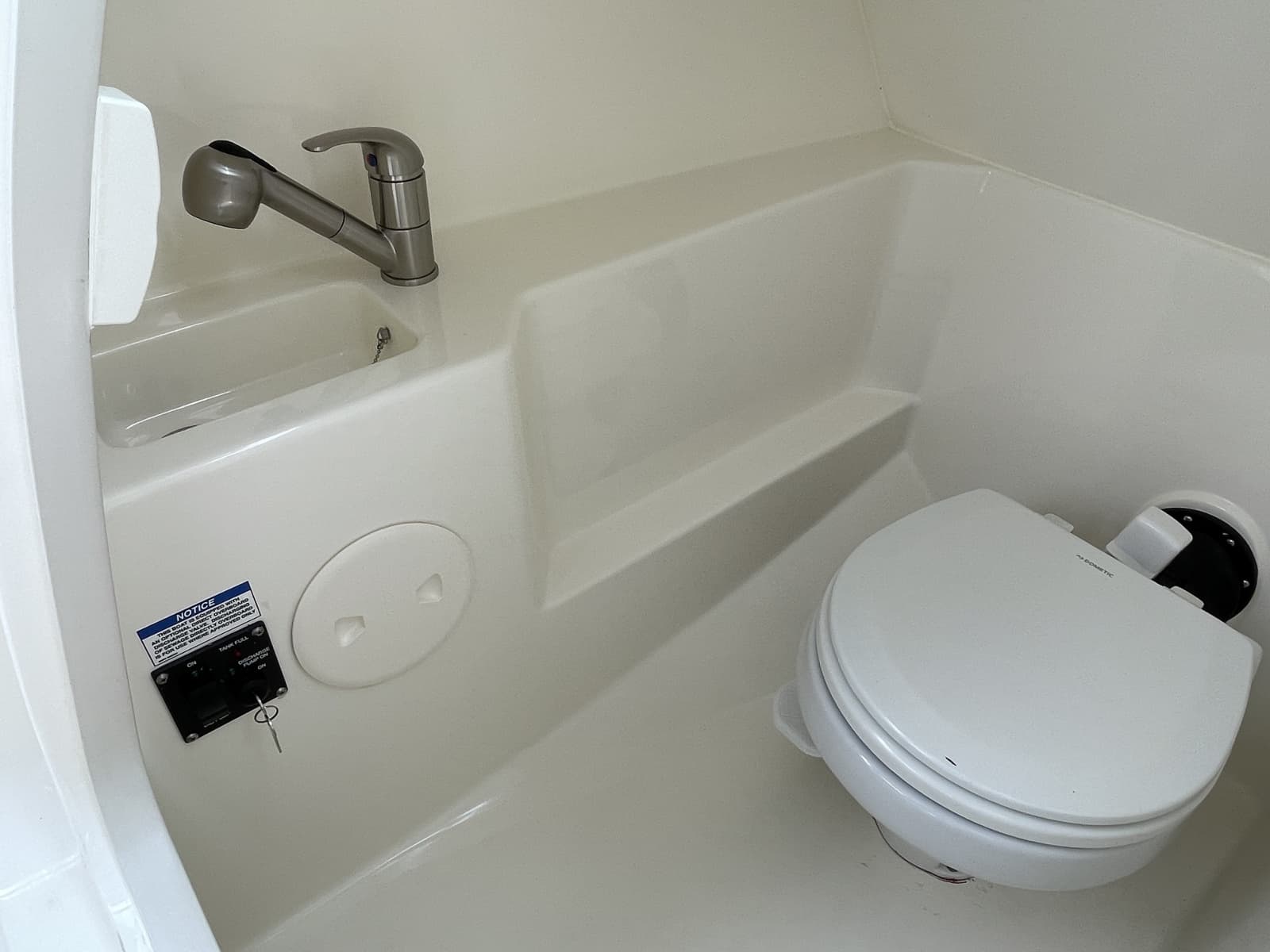 2023 Boston Whaler  - Photo 53