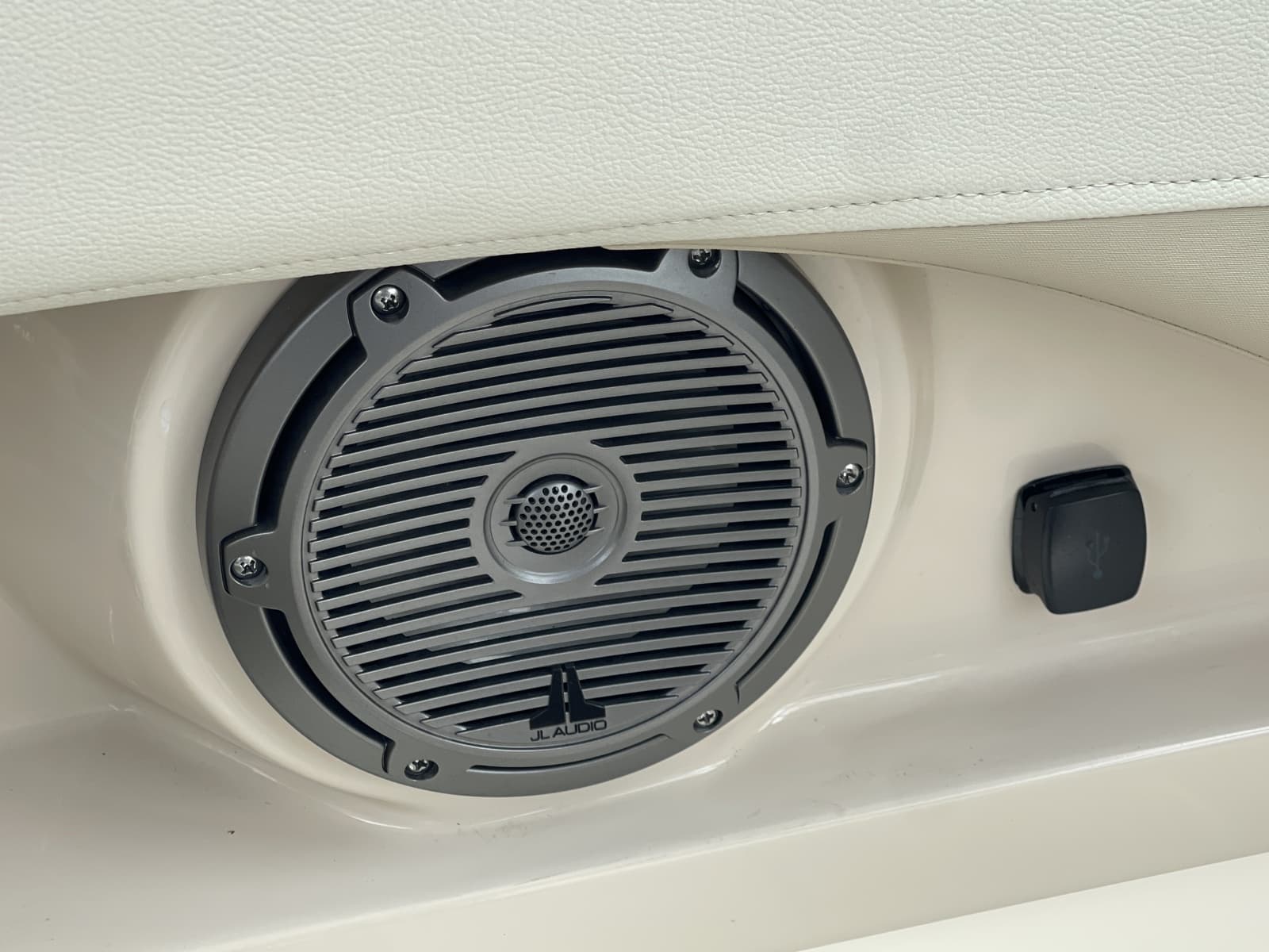 2023 Boston Whaler  - Photo 50