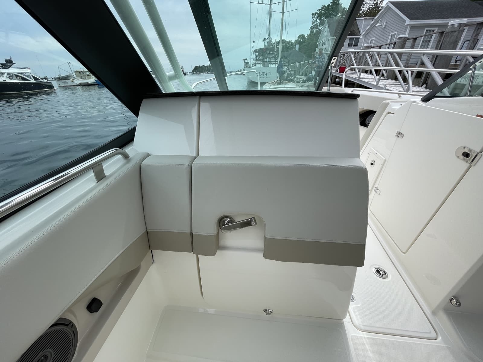 2023 Boston Whaler  - Photo 51