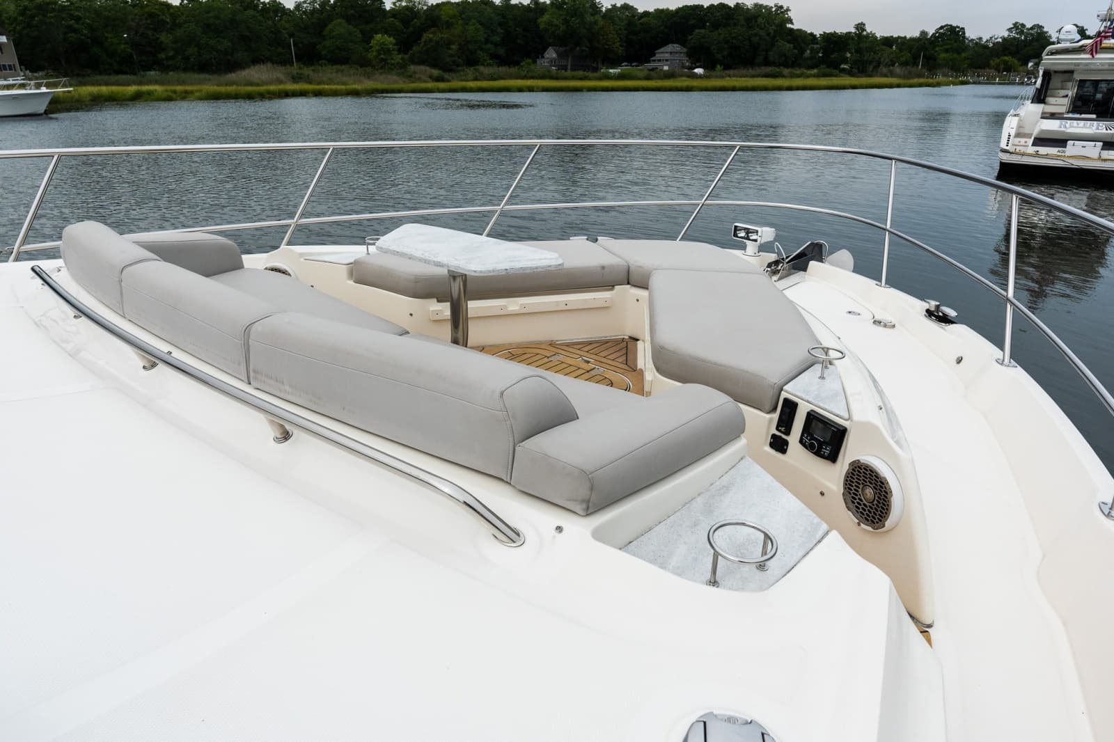 2018 Sea Ray L550 - Photo 12