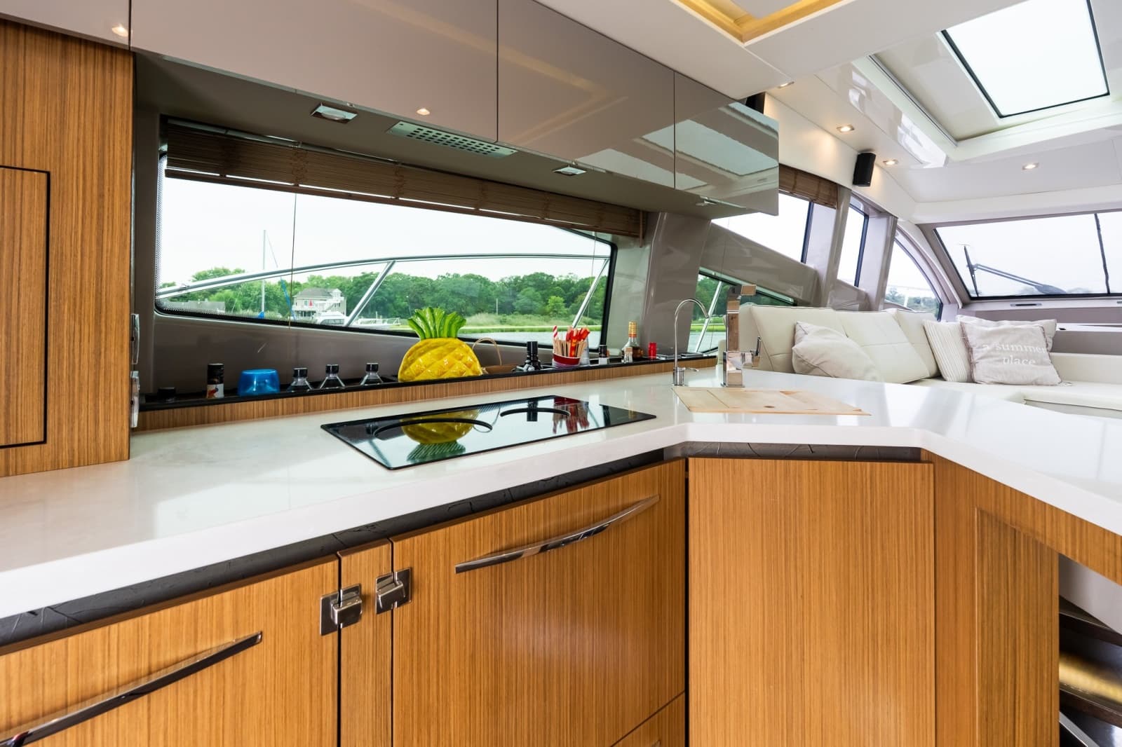 2018 Sea Ray L550 - Photo 34
