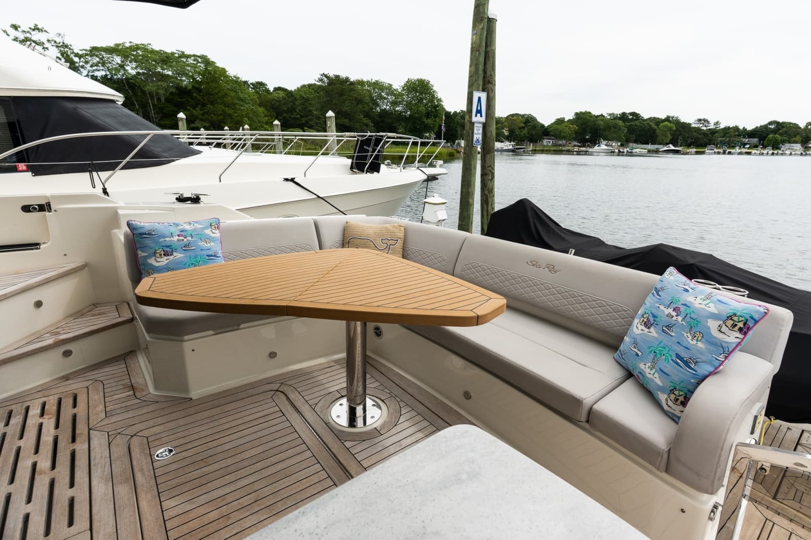 2018 Sea Ray L550 - Photo 19