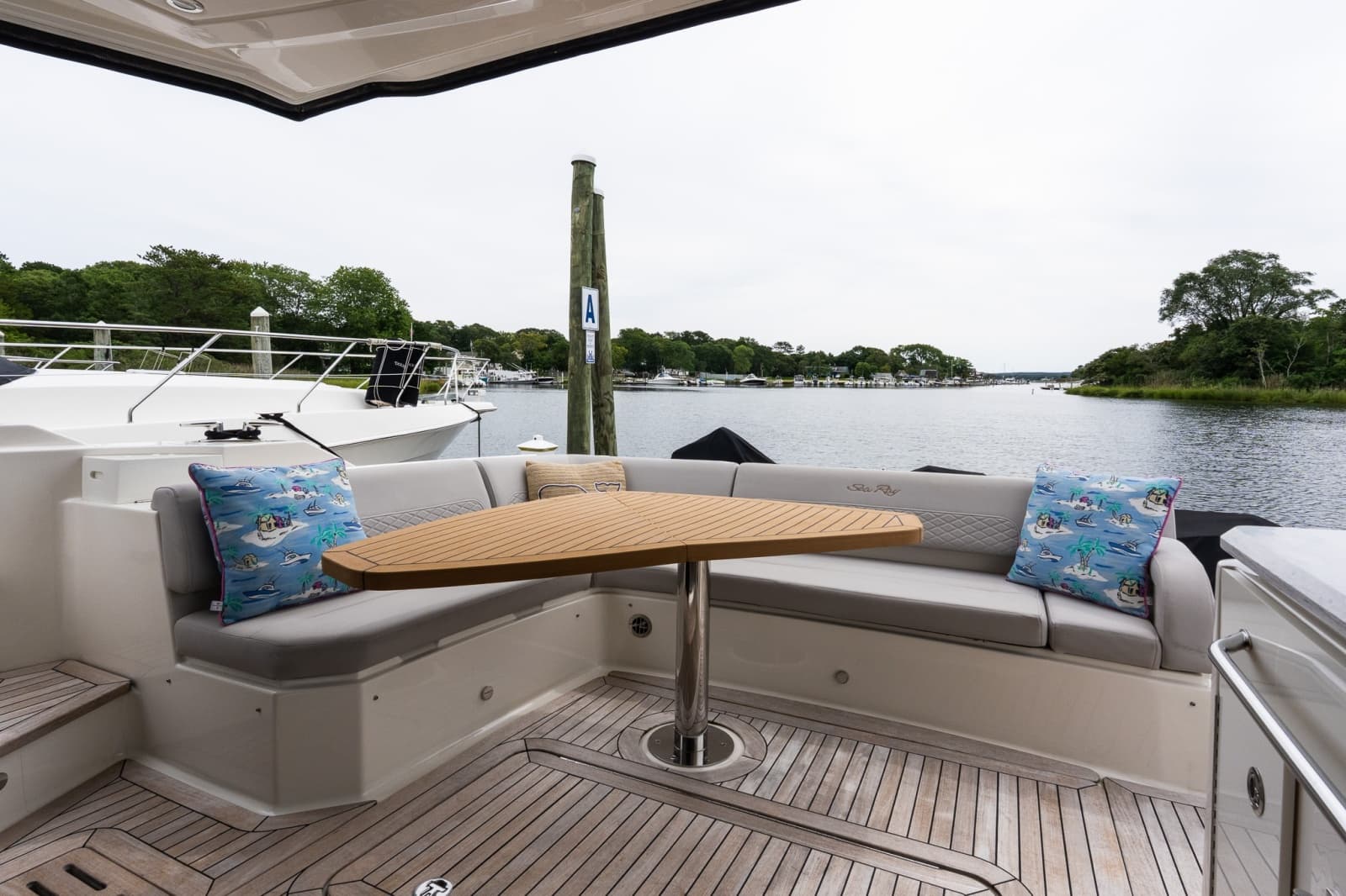 2018 Sea Ray L550 - Photo 23