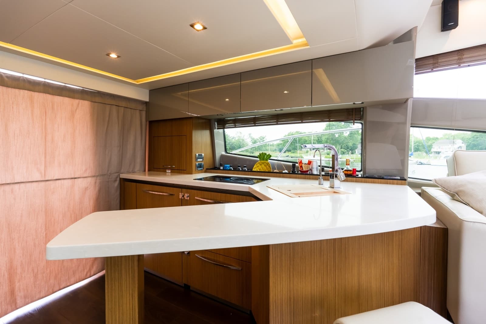 2018 Sea Ray L550 - Photo 38