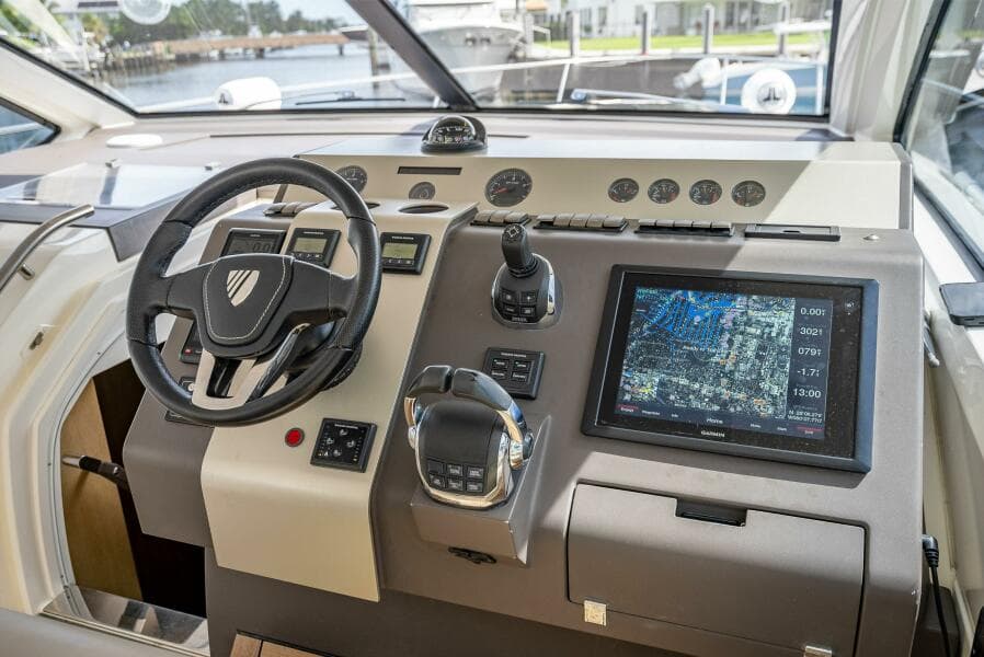 2015 Fairline Targa 48 Open - Photo 29