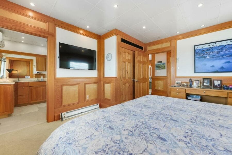 2018 Avenger Luxury Catamaran Coastal Cruiser - Photo 22