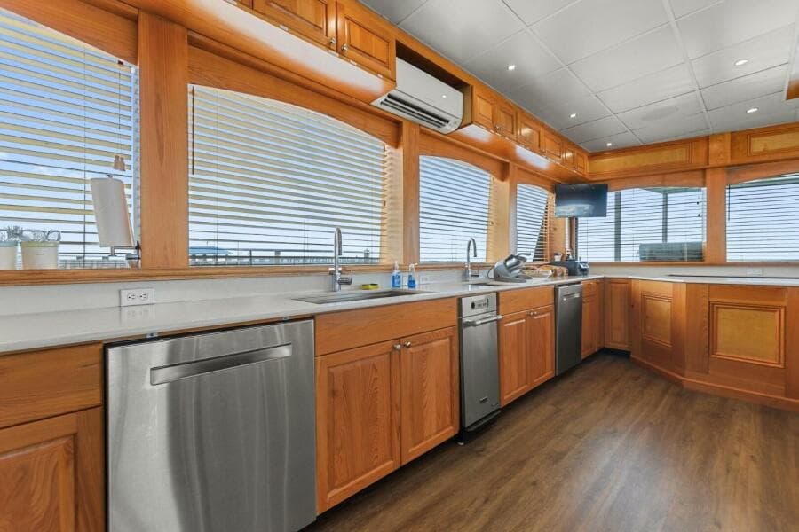 2018 Avenger Luxury Catamaran Coastal Cruiser - Photo 19