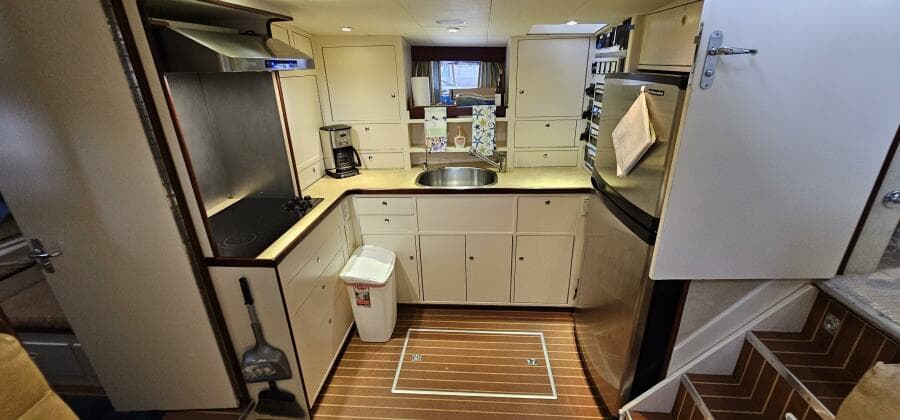1969 Derecktor Hunt Motor Yacht - Photo 13