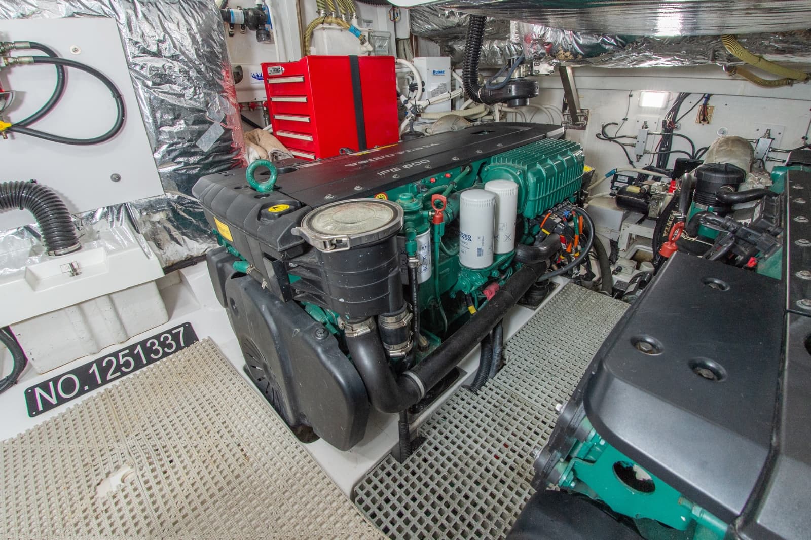 2014 Princess V48 - Photo 41
