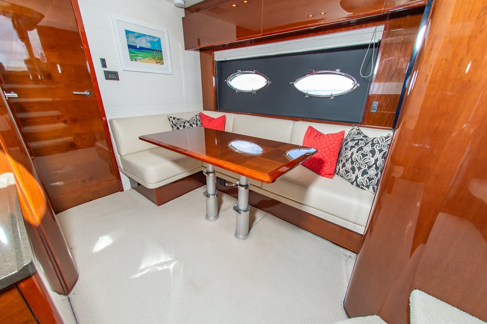 2014 Princess V48 - Photo 26