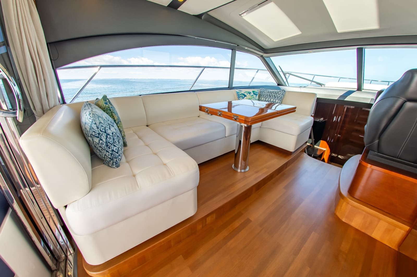 2014 Princess V48 - Photo 23