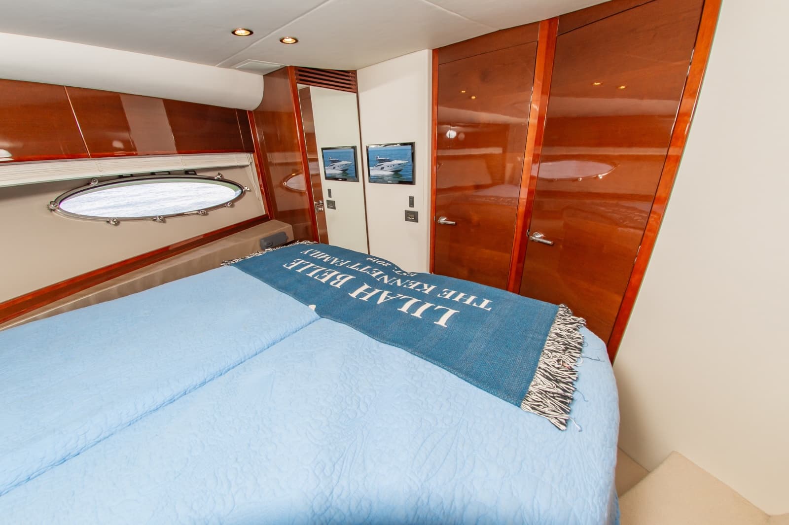 2014 Princess V48 - Photo 37