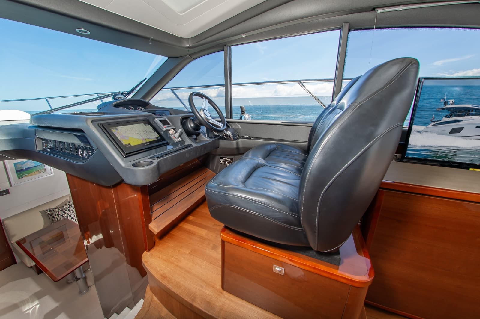 2014 Princess V48 - Photo 24