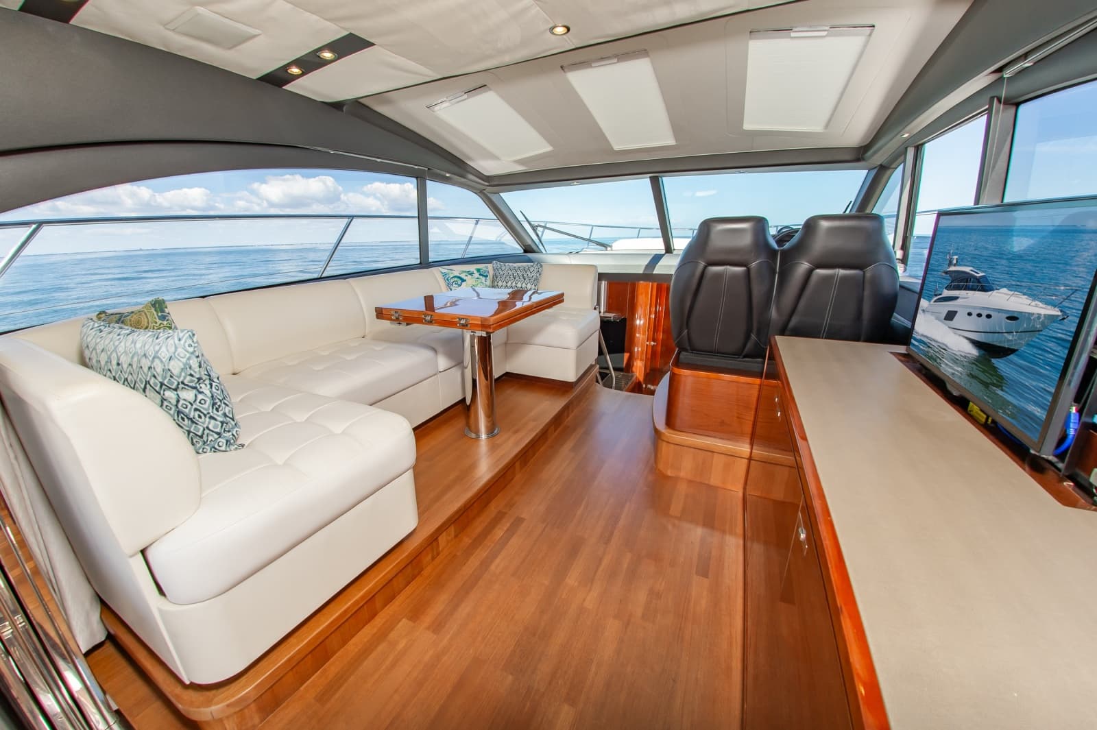 2014 Princess V48 - Photo 21