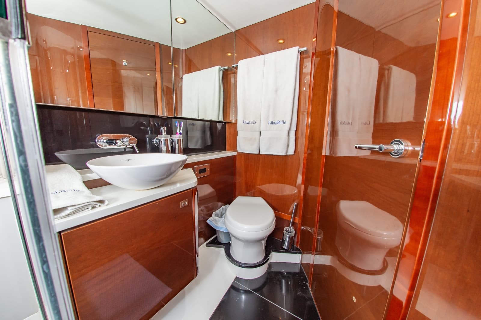2014 Princess V48 - Photo 34