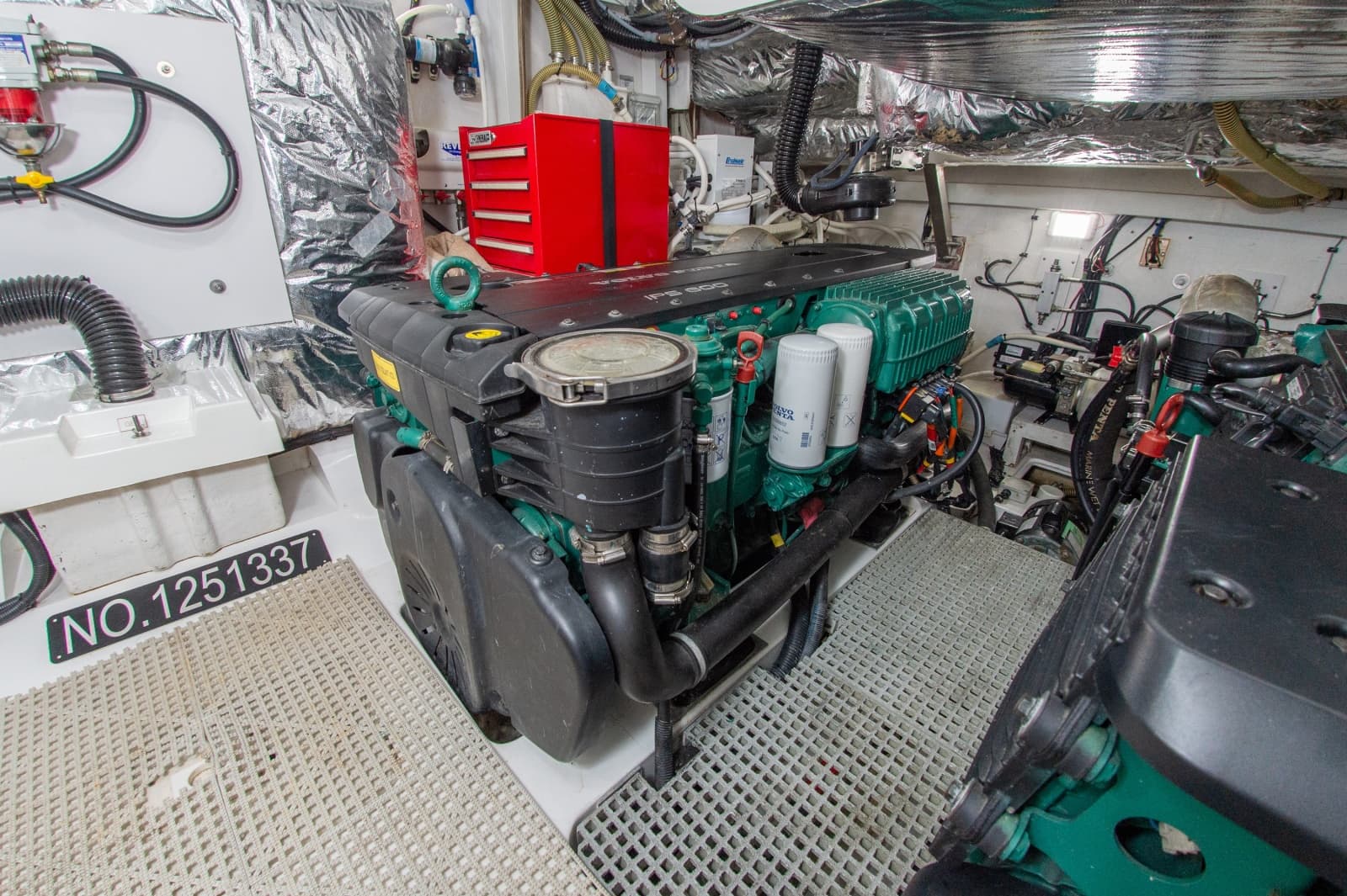 2014 Princess V48 - Photo 43