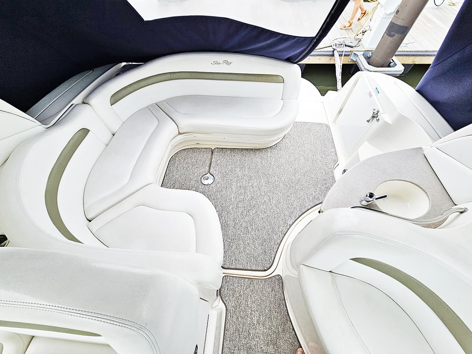 2007 Sea Ray 320 - Photo 2